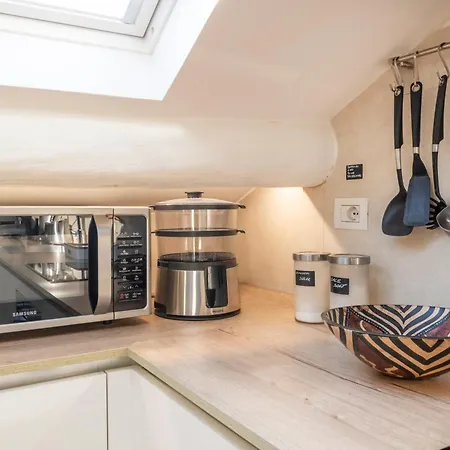 Bright Penthouse Attic In The Heart Of 公寓 *
